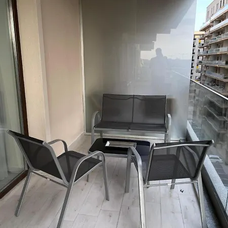 Apartament Moghioros Park Dum1 Готель 3*