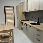 Апартаменти Apartament Moghioros Park Dum1 Бухарест