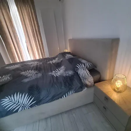 Apartament Moghioros Park Dum1 Апартаменти